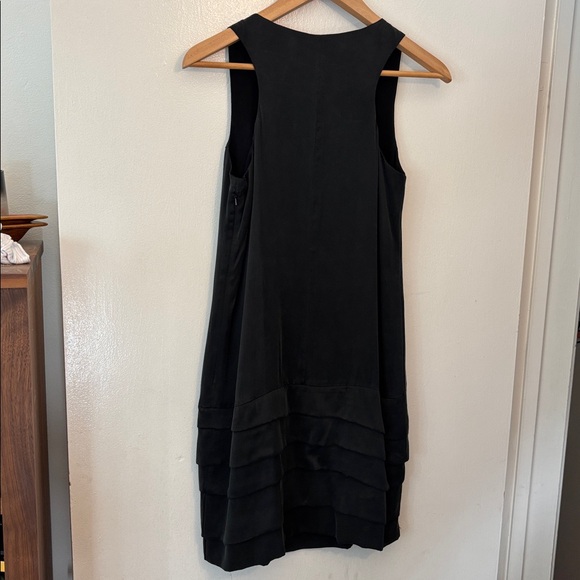 Banana Republic Black Dress - www.rajagirimanappuram.com